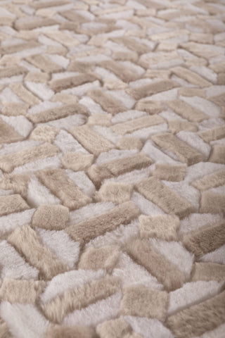 Gear Shearling Milk and Champagne