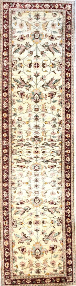 Mahal, 2'8" x 9'10"
