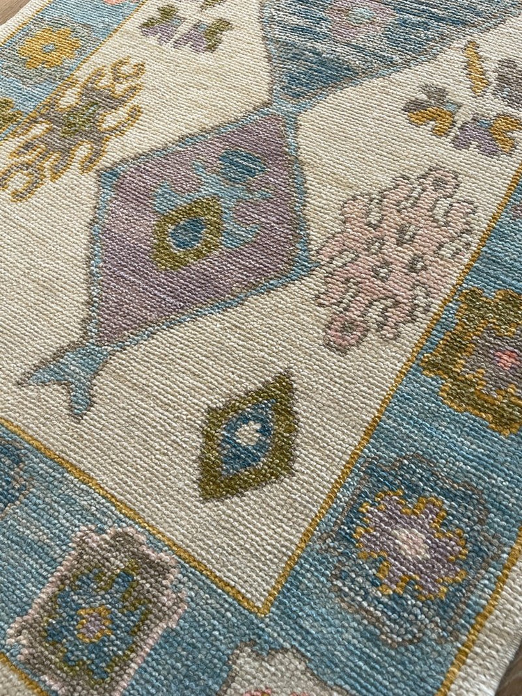 Modern Angora Oushak
