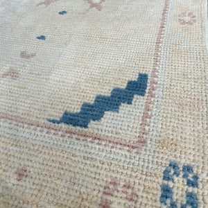 Modern Angora Oushak